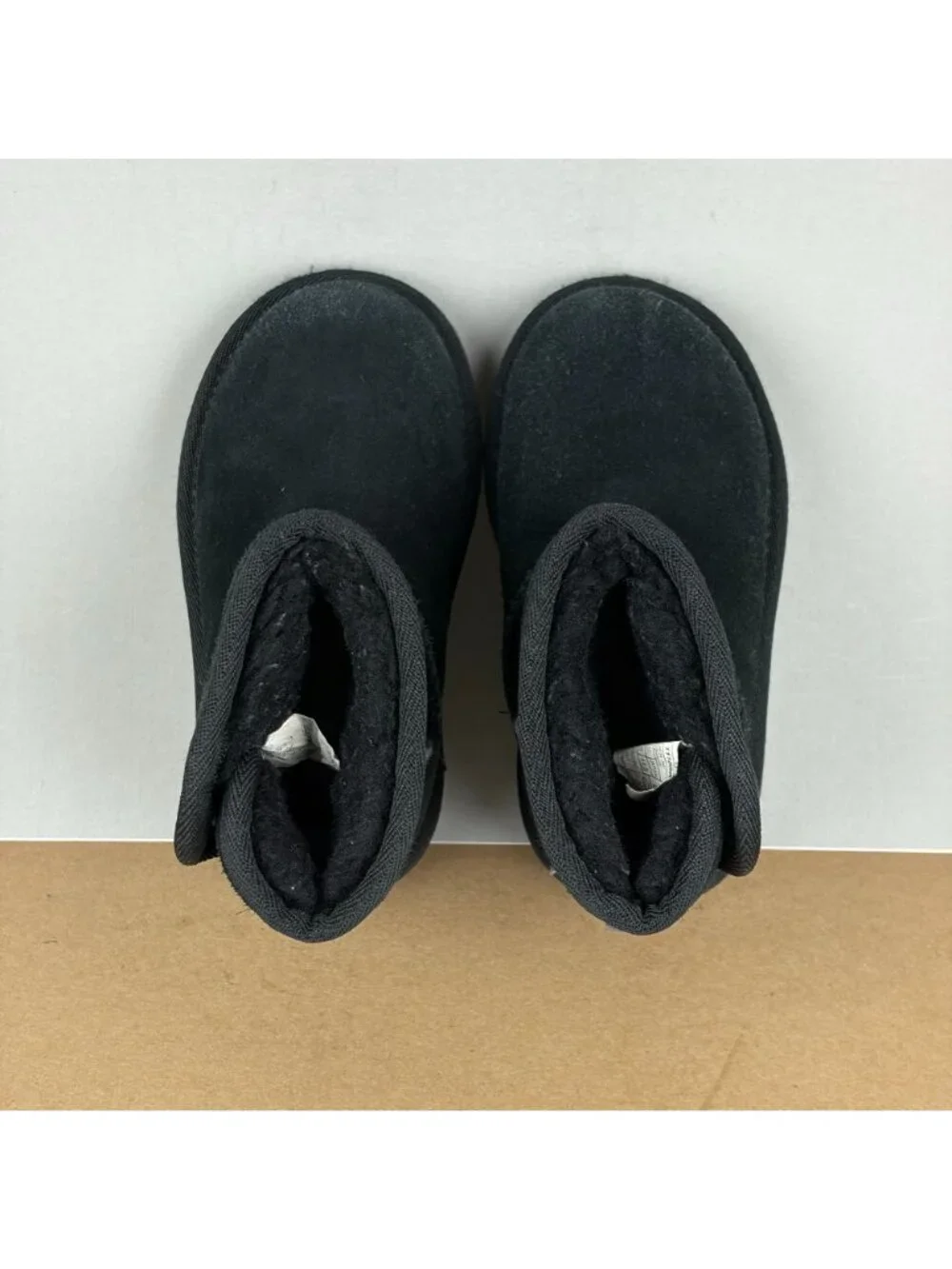 UGG Jona Suede Short Boot Toddler 7 Black Pull On Snap Ankle Sheepskin Lined